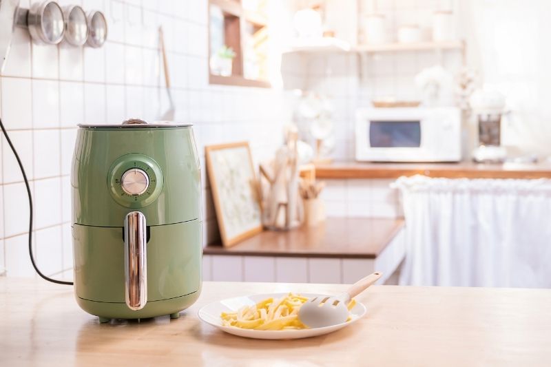 5 Benefits of Using an Air Fryer (Why you Need One?)