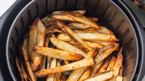 4 Steps to Make Homemade Fries in an Air Fryer (Simple Yet Crispy)